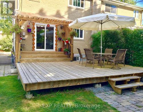 28 Bailey Crescent, Aurora, ON - Outdoor With Deck Patio Veranda