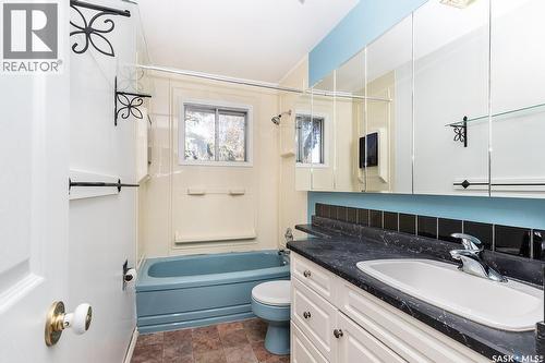 1742 Richardson Road, Saskatoon, SK - Indoor Photo Showing Bathroom