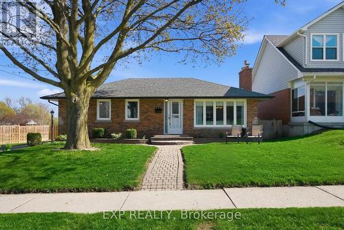 775 EMERSON AVENUE  Oshawa (Donevan), ON L1H 3L2