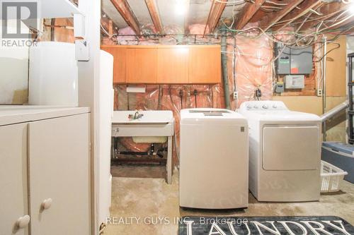 727 Chesterfield Avenue, Peterborough (Northcrest Ward 5), ON - Indoor Photo Showing Laundry Room