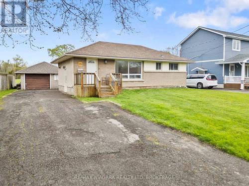 25 BOSNICH AVENUE  Welland (Broadway), ON L3C 2W6