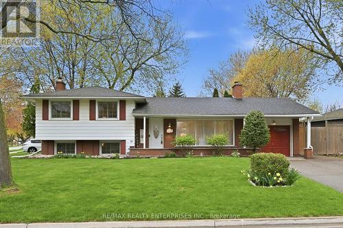 5187 Carousel Court, Burlington, ON - Outdoor With Deck Patio Veranda With Facade
