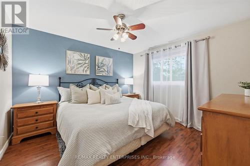 5187 Carousel Court, Burlington, ON - Indoor Photo Showing Bedroom