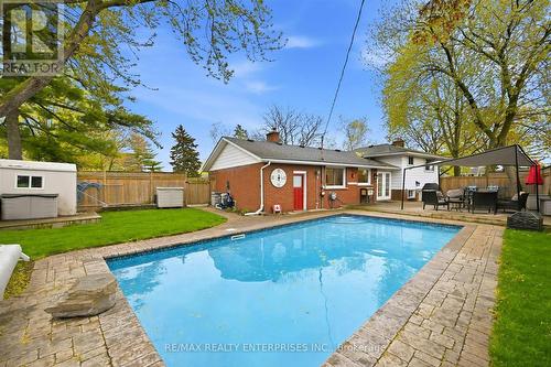 5187 Carousel Court, Burlington, ON - Outdoor With In Ground Pool With Deck Patio Veranda With Backyard