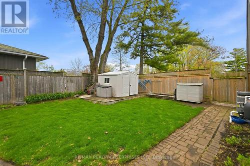 5187 Carousel Court, Burlington, ON - Outdoor With Backyard