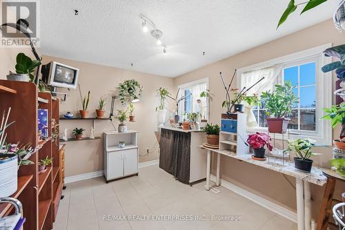 54 Niagara Place, Brampton, ON - Indoor