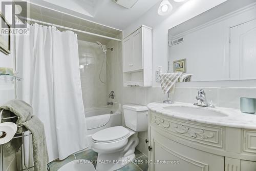 54 Niagara Place, Brampton, ON - Indoor Photo Showing Bathroom
