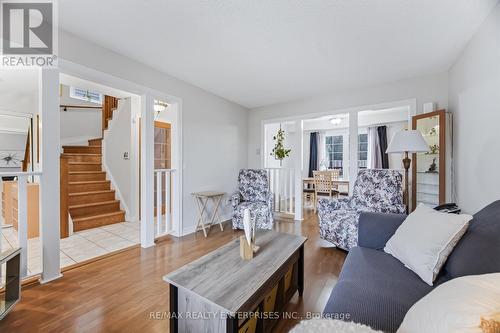 54 Niagara Place, Brampton, ON - Indoor Photo Showing Living Room