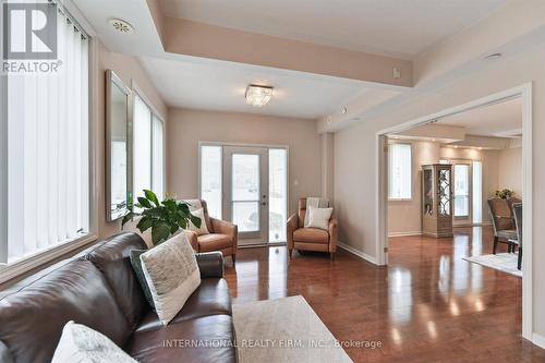 111 - 3075 Thomas Street, Mississauga, ON - Indoor Photo Showing Living Room