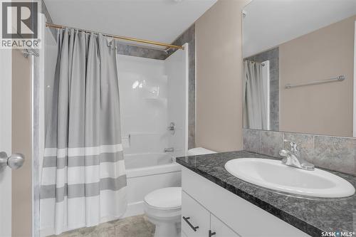 128 125 Willis Crescent, Saskatoon, SK - Indoor Photo Showing Bathroom