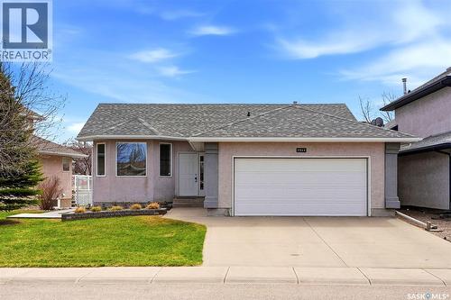 7211 Maple View Crescent, Regina, SK - Outdoor