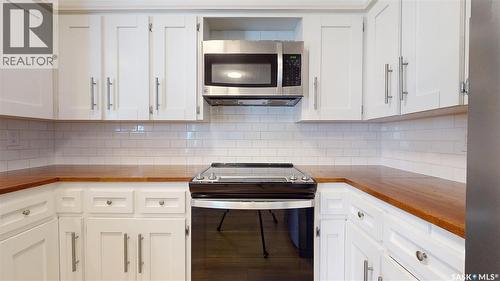 10 Chase Crescent, Regina, SK - Indoor Photo Showing Kitchen