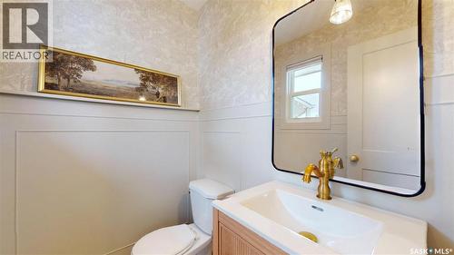 10 Chase Crescent, Regina, SK - Indoor Photo Showing Bathroom