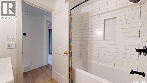 10 Chase Crescent, Regina, SK - Indoor Photo Showing Bathroom