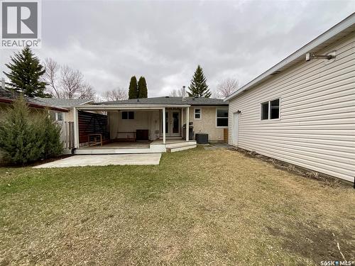 10 Chase Crescent, Regina, SK - Outdoor With Deck Patio Veranda
