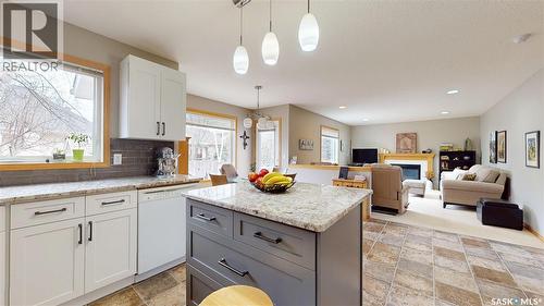 11172 Wascana Meadows, Regina, SK - Indoor Photo Showing Kitchen