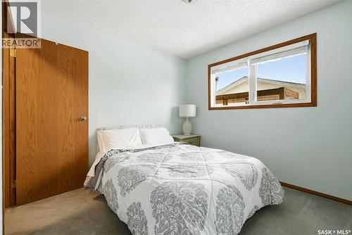 10 Hayes Crescent, Regina, SK - Indoor Photo Showing Bedroom