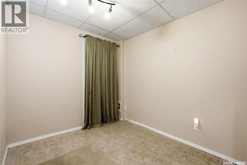 10 Hayes Crescent, Regina, SK - Indoor Photo Showing Other Room
