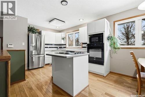 10 Hayes Crescent, Regina, SK - Indoor Photo Showing Kitchen
