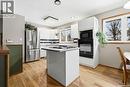 10 Hayes Crescent, Regina, SK  - Indoor Photo Showing Kitchen 