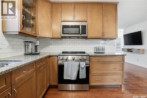 119 Pappas Crescent, Regina, SK - Indoor Photo Showing Kitchen