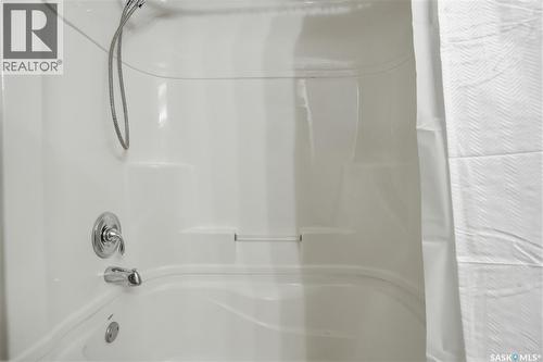 119 Pappas Crescent, Regina, SK - Indoor Photo Showing Bathroom