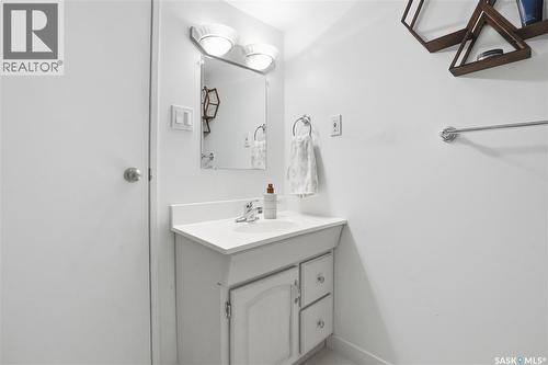 119 Pappas Crescent, Regina, SK - Indoor Photo Showing Bathroom