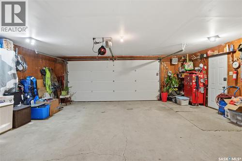 119 Pappas Crescent, Regina, SK - Indoor Photo Showing Garage