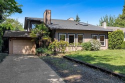 1606 Candela Pl Saanich, BC V8N 5P4