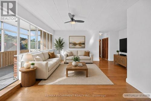 405 - 107 St Joseph'S Drive, Hamilton, ON - Indoor Photo Showing Living Room