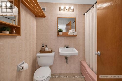 405 - 107 St Joseph'S Drive, Hamilton, ON - Indoor Photo Showing Bathroom