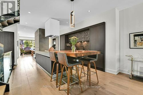 353 Winston Avenue, Ottawa, ON - Indoor Photo Showing Dining Room