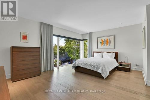 353 Winston Avenue, Ottawa, ON - Indoor Photo Showing Bedroom