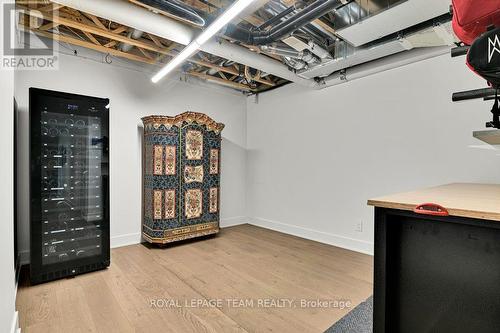 353 Winston Avenue, Ottawa, ON - Indoor