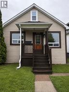 1532 Albert Windsor, ON N8Y 3R2