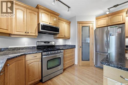 9382 Wascana Mews, Regina, SK - Indoor Photo Showing Kitchen