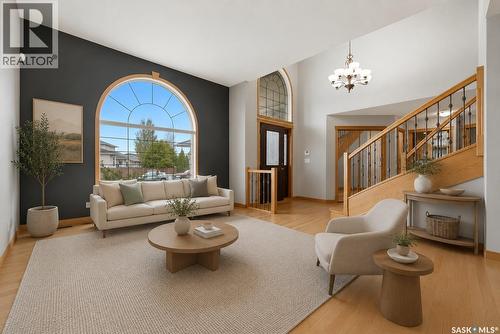 9382 Wascana Mews, Regina, SK - Indoor Photo Showing Living Room