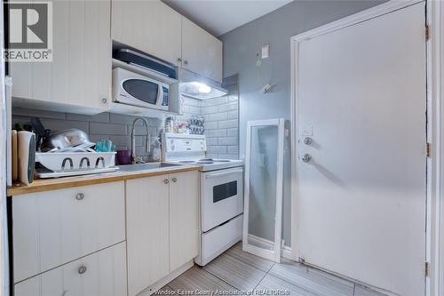 41 Giles Boulevard, Windsor, ON 