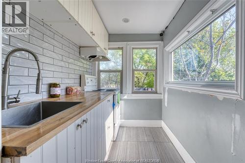 41 Giles Boulevard, Windsor, ON 