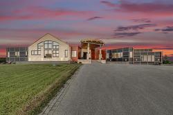 1421 Loudoun Road  Winnipeg, MB R3S 1A3