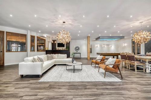 1421 Loudoun Road, Winnipeg, MB - Indoor Photo Showing Living Room