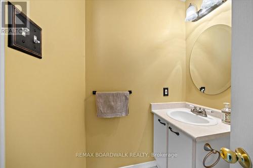 155 Crampton Drive, Carleton Place, ON - Indoor Photo Showing Bathroom
