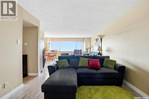 2160 424 Spadina Crescent E, Saskatoon, SK - Indoor Photo Showing Living Room