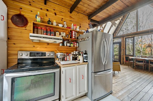 Cuisine - 1078 Ch. Du Lac-Chaud, La Macaza, QC - Indoor Photo Showing Other Room