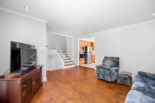 Salon - 42 Rue Gaudreault, Repentigny (Repentigny), QC - Indoor