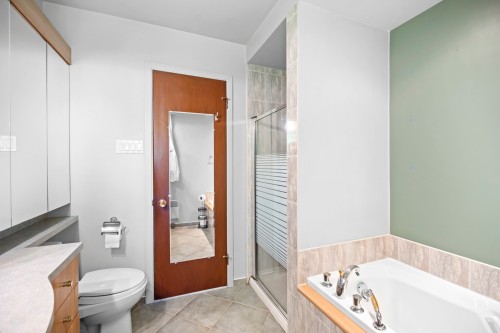 Salle de bains - 42 Rue Gaudreault, Repentigny (Repentigny), QC - Indoor Photo Showing Bathroom