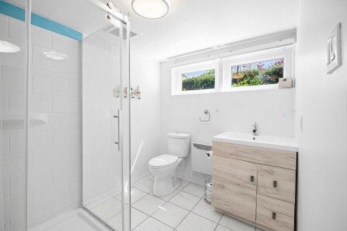 Salle de bains - 42 Rue Gaudreault, Repentigny (Repentigny), QC - Indoor Photo Showing Bathroom