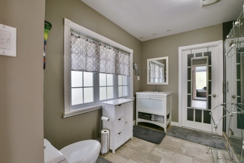Salle de bains - 574  - A Ch. Du Bois, Laval (Sainte-Dorothée), QC - Indoor