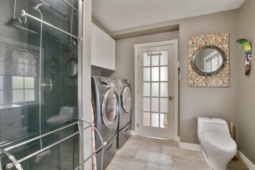 Salle de bains - 574  - A Ch. Du Bois, Laval (Sainte-Dorothée), QC - Indoor Photo Showing Laundry Room