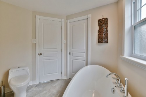 Salle de bains - 574  - A Ch. Du Bois, Laval (Sainte-Dorothée), QC - Indoor Photo Showing Bathroom